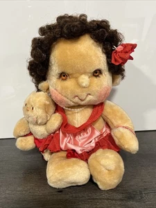 Vintage 1985 Kenner Hugga Bunch Tweaker rotes Outfit braune Haare Plüsch Baby Puppe - Bild 1 von 5