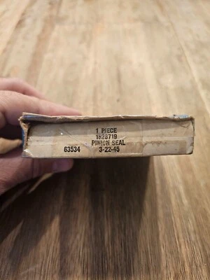 克莱斯勒 NOS 1958-71 道奇克莱斯勒 PLYMOUTH DESOTO PINION SEAL 1828719 — 第 1/2 张图片