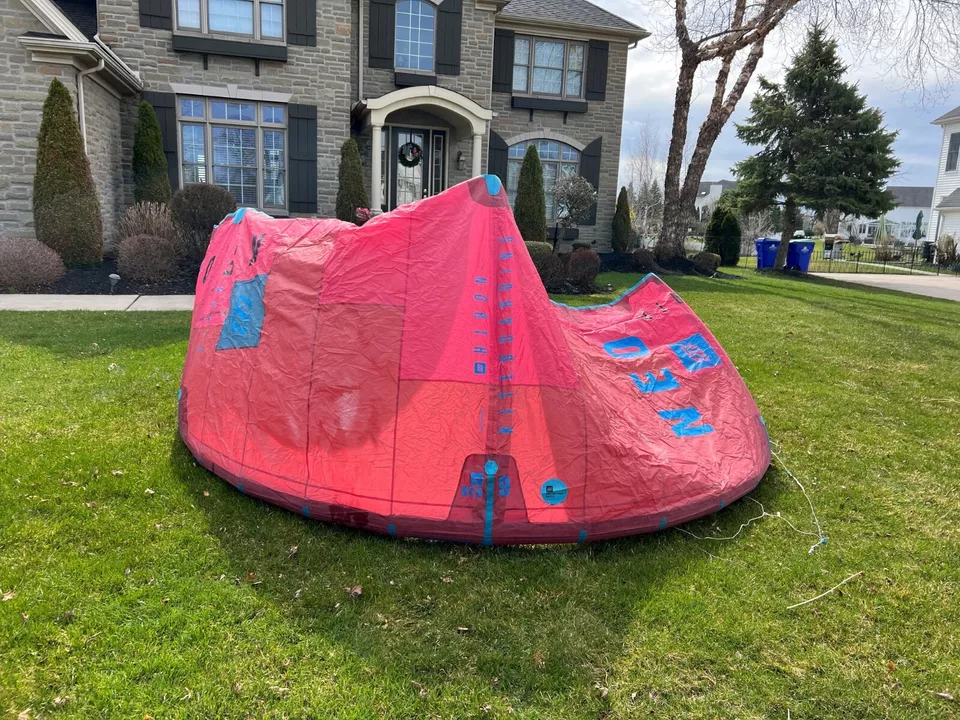 North NEO 9m Kitesurfing Kite - 2017 | Wave Riding / Freeride | Good Condition - Image 1 of 4