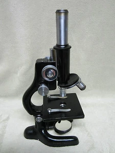 VINTAGE OPTICAL BAUSCH LOMB MICROSCOPE COLLECTABLE OK OPTICS AS IS BIN#1 - Picture 1 of 7