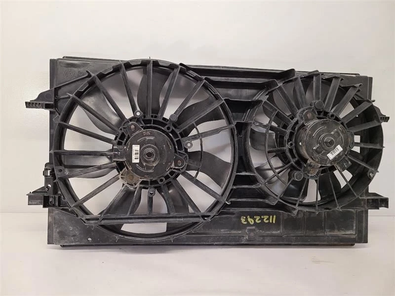 Conjunto de ventilador de motor ventilador de radiador Chevrolet Malibu 2004-2012 15788745 Foto 1 de 4