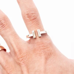 Anillo Tiffany & Co. Doble T de plata de ley - Imagen 1 de 4