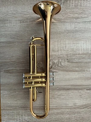 Juego de trompetas para principiantes Yamaha YTR3335 - dorado Foto 1 de 4