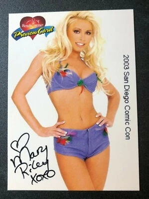 2003 Benchwarmer MARY RILEY San Diego Comic Con Black Ink XOXO Auto Bikini Model - Image 1 of 2
