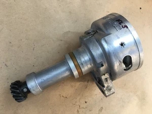 Porsche 928 S('85-'86) Ignition Distributor BOSCH TGFU8 0 237 401 019 FL#5 - Picture 1 of 7