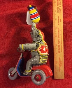 1934 Elefante Malabarista Reproduction (Made in Spain)Performing Elephant #1 - Picture 1 of 3