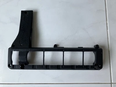 Cubierta de montaje de cepillo para aspiradora Black and Decker BDLCE101 Foto 1 de 4