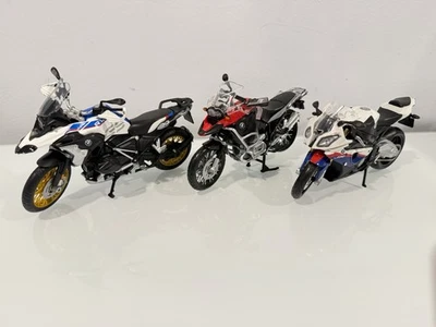 Maisto 1:12 Scale BMW R1250 GS Motorcycle Lot Of 3 USED - Image 1 of 4