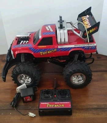 Vintage RadioShack Tremor 1/10 Scale RC Monster Truck - Tested Works - Image 1 of 4