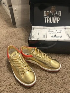 DONALD TRUMP official Gold Sneaker 10m 1 1.5w #513/1000 new - Picture 1 of 8