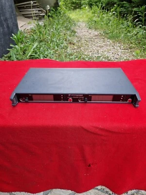 RECEPTEUR MICRO HF SENNHEISER EM 3032  F: 790 A 814 MHZ - Photo 1/4