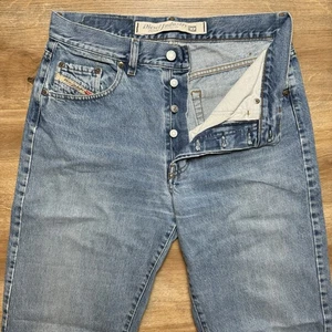Vintage Diesel Jeans Men 33 (Fits 30x33) Blue Straight Leg Denim Italy Made - Picture 1 of 12