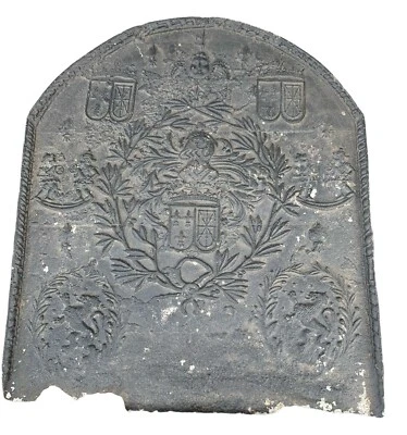 Plaque de fond de cheminée en fonte XVIII siècle - Photo 1/4