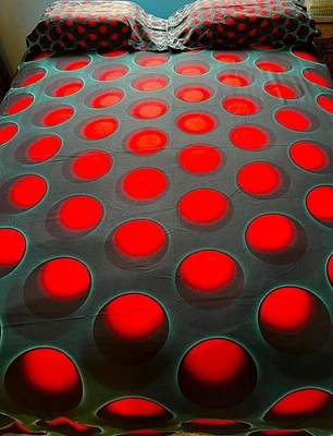 QUEEN DUVET COVER SET UNIQUE 3-D PRINTED RED/BLACK CIRCLES ON BLUE 2 SHAMS NEW - Image 1 of 4