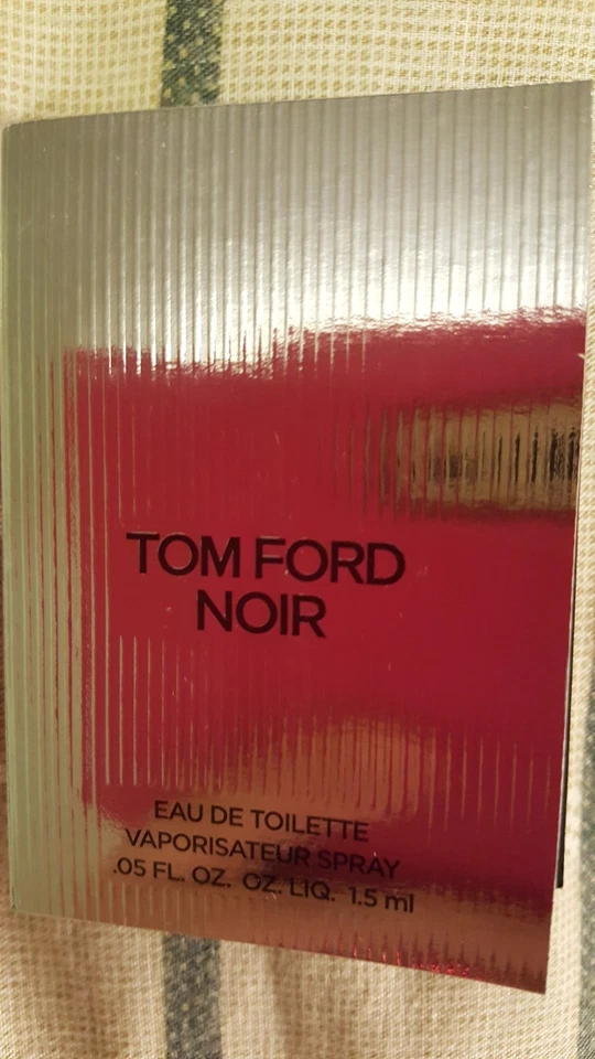 NUEVO PERFUME DE MUESTRA TOM FORD NOIR 1.0-1.2 ML GENIAL 4 VIAJES Y VACACIONES Foto 1 de 1