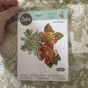Lori Whitlock Mix & Match Flowers Die Set By Sizzix 661097 New - Picture 1 of 8