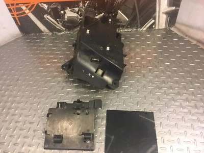 Yamaha V-Star V Star XVS650 XVS 650 2009 09 caja bandeja batería  Foto 1 de 4