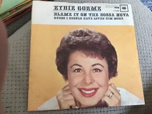 Eydie Gorme Blame It On The Bossa Nova Picture Sleeve and 45 - Imagen 1 de 2