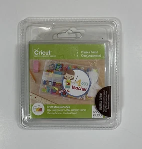 Cartucho Cricut Nancy Kubo Create a Friend 136 artesanal NUEVO - Imagen 1 de 3