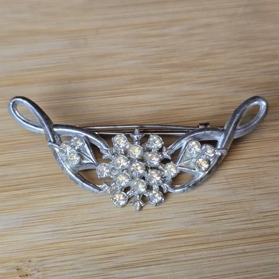 Clipe de barrette vintage 1950–60s strass tom prata floral formatura nupcial - Imagem 1 de 4