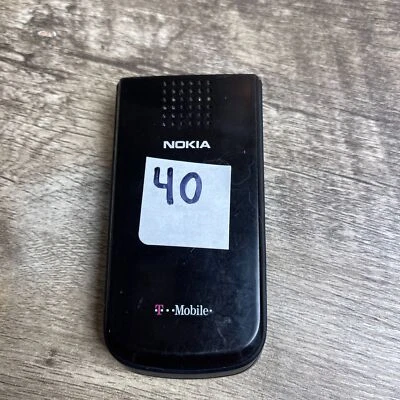 Nokia 2720a-2b Negro Pantalla 1.8" 1.3MP AT&T Teclado Numérico Abatible Teléfono Celular Foto 1 de 4