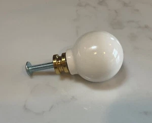 Nuevo de Lote Antiguo Amerock Porcelana Cajón Perillas Cuello Latón 1” Redondo ¡NUEVO EN PAQUETE! - Imagen 1 de 5