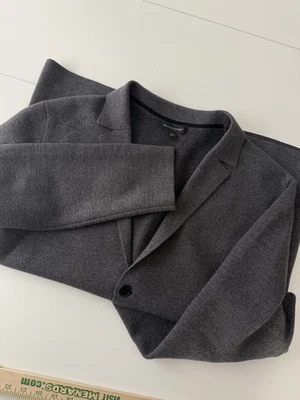 Мужской свитер из шерстяной смеси мериноса BANANAREPUBLIC темно-серый блейзер размер XL - Изображение 1 из 4