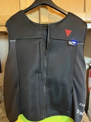 Dainese D-Air Smart Jacket Vest Airbag Motorcycle System Size Large (L) - Imagem 1 de 4