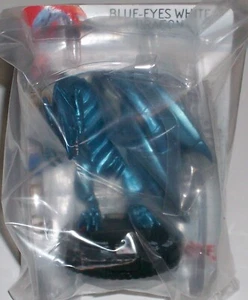 BLUE-EYES WHITE DRAGON 001 Yu-Gi-Oh! Battle of the Millennium HeroClix - Picture 1 of 1