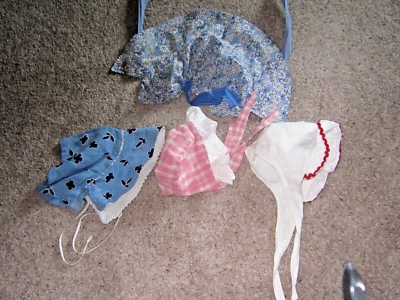 Gorros hechos a mano vintage para niñas/damas, varios tamaños, lote de (4) Foto 1 de 4