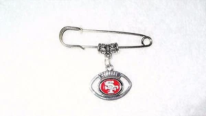 Abrigo unisex de fútbol americano deportivo de la NFL de San Francisco 49ers NFL broche alfiler joyería - Imagen 1 de 2