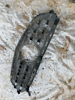 MERCEDES BENZ E350 REJILLA MALLA 2014-2016 E400 A2128851400 SEDÁN DAÑADO Foto 1 de 4