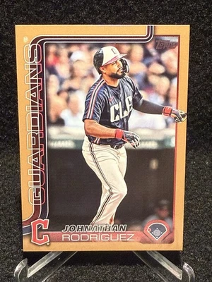 2025 Topps Update Series Johnathan Rodriguez #US142 Gold /2025 - Image 1 of 4