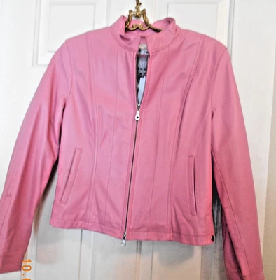 Preciosa Chaqueta Deportiva de Cuero Rosa con Cremallera Completa Talla S Foto 1 de 4
