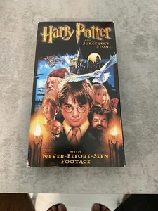Harry Potter and the Sorcerers Stone (VHS, 2002, Includes 5 EXTRA MINUTES) - Picture 1 of 3