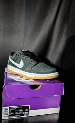 Размер 9 - Nike Dunk низкий SB черная резинка - Изображение 1 из 4