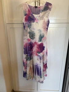 Vestido Komarov Floral Talla Pequeña - Imagen 1 de 8