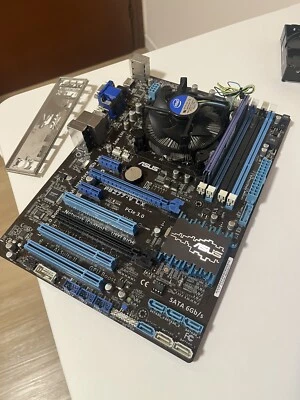 Bundle ASUS P8Z77-V LX + CPU Intel Core i5-3570K + RAM DDR3 8GB Kingston 1600MHz - Immagine 1 di 3