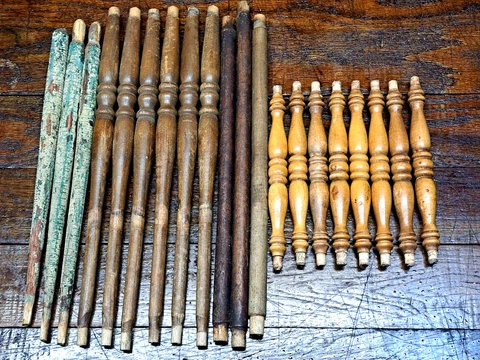 Vintage Lot Of 20 Turned Wood Spindles Cover