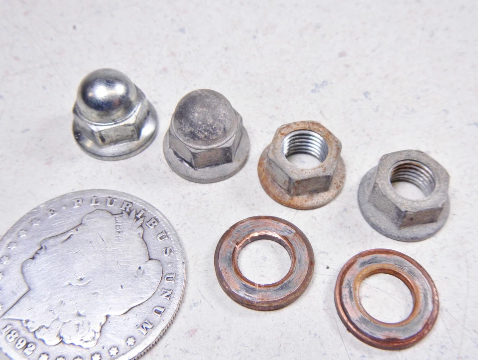 75 TUERCAS DE MONTAJE CULATA HONDA XL250 MOTOSPORT Foto 1 de 1