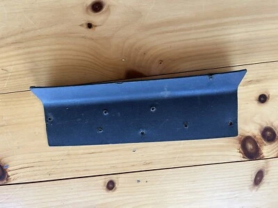 Cubierta inferior debajo del tablero original BMW E10 2002 2002tii Foto 1 de 4