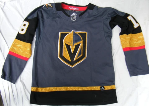 Adidas Las Vegas Golden Knights NHL Hockey James Neal #18 Jersey Mens 40? Cover