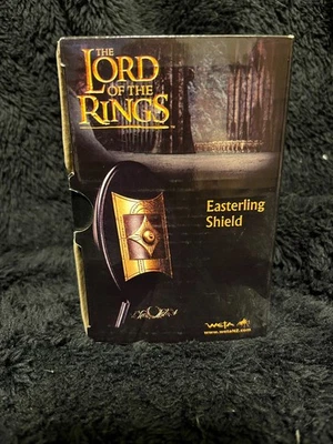 LOTR Señor de los Anillos Pascua miniatura escudo utilería réplica AP 03/17 Foto 1 de 4