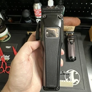 Cortadora de peluquero sin marca motor magnético negro 7500 RPM  - Imagen 1 de 4