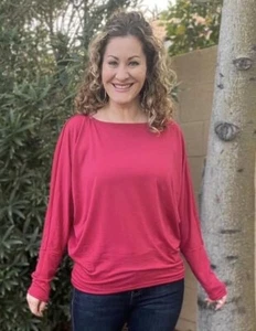 NWT LuLaRoe Linda Size 2XL Batwing Dolman Long Sleeve Round Neck Top Hot Pink - Picture 1 of 3