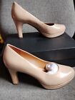CLARKS ANIKA KENDRA NUDE PATENT LEATHER COURT SHOE SIZE 7D WITH BOX
