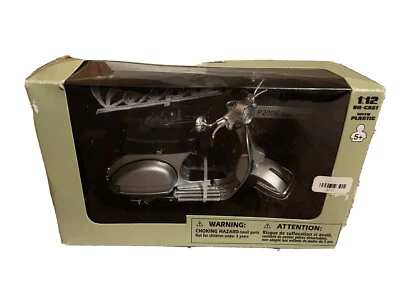 Vespa Scooter Piaggion P200E New In Box - Image 1 of 4