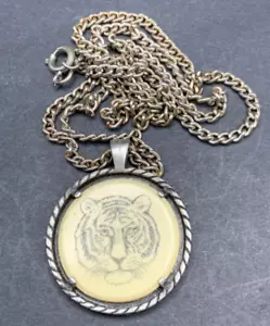 Avon Silver BENGAL TIGER Necklace Charm Faux Crimshaw Pewter Pendant 20” L Chain - Picture 1 of 3