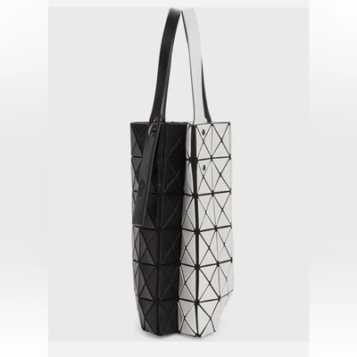Mini Bolso de Mano BAO BAO ISSEY MIYAKE Duo PVC Blanco X Negro $795 Foto 1 de 4
