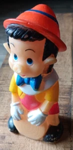 Walt Disney-Pouet Pinocchio assis sur un tronc d arbre - Fonctionne - 14 Cm - Bild 1 von 4